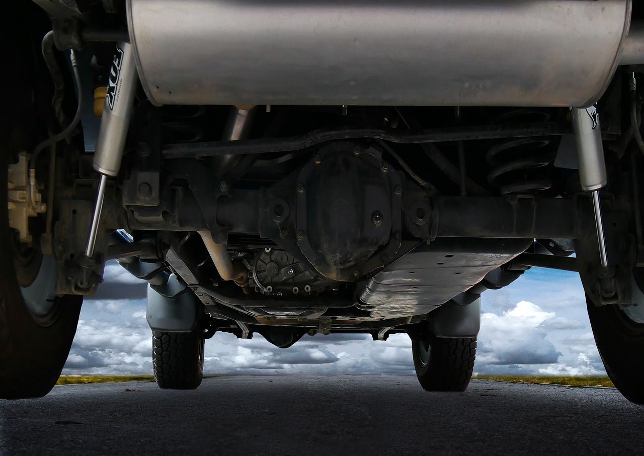 Układ wydechowy pojazdu – jakie części mogą ulec awarii?