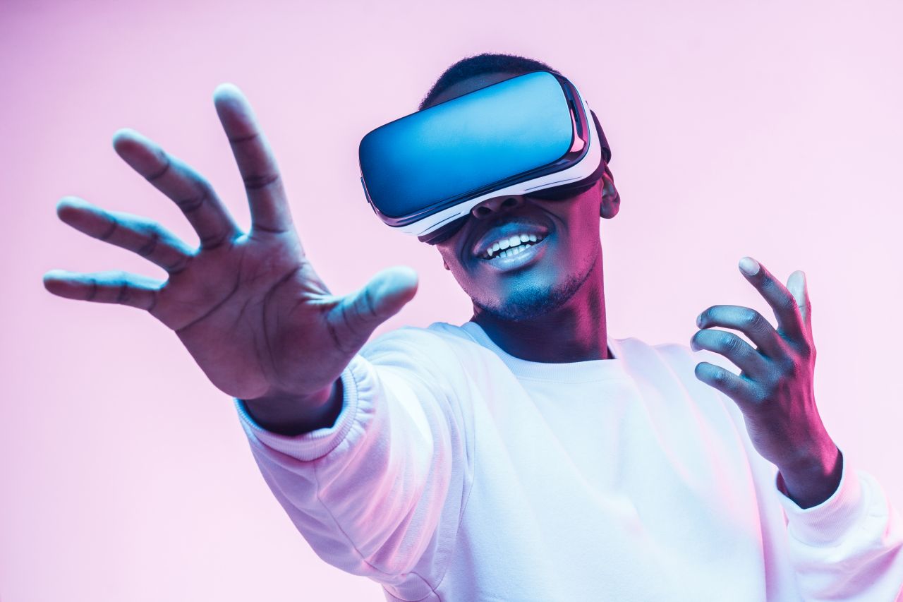 O czym należy pamiętać podczas używania gogli VR?