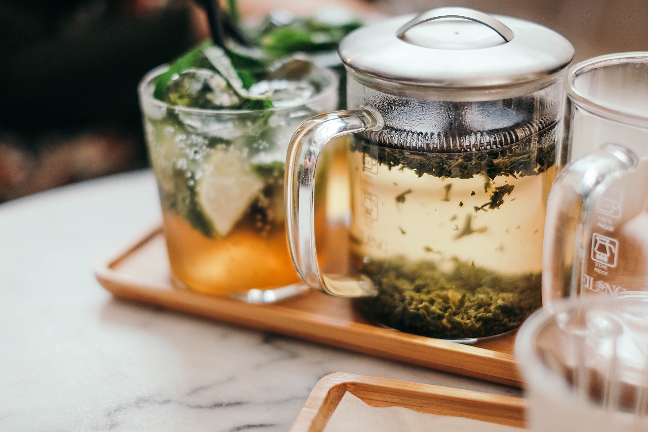 O czym należy pamiętać przy parzeniu herbaty?