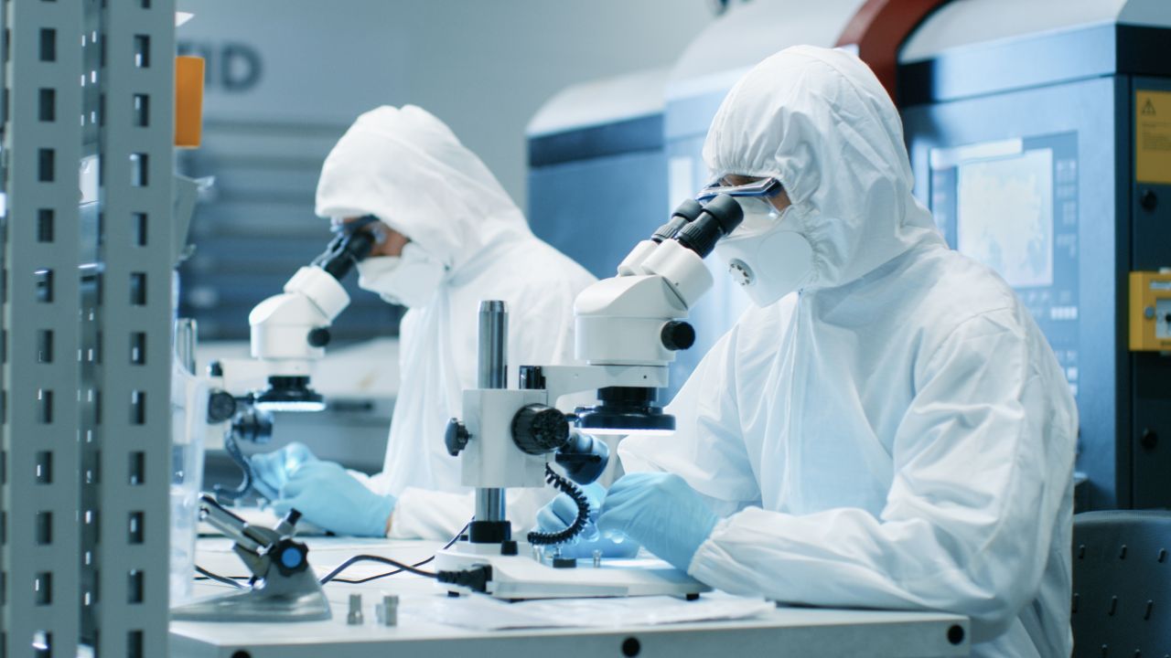 Sprzęt laboratoryjny – dlaczego jest tak ważny?